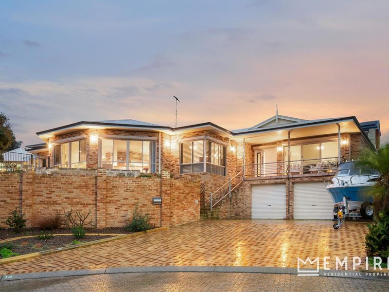 14 Nancy Way, Coogee WA 6166