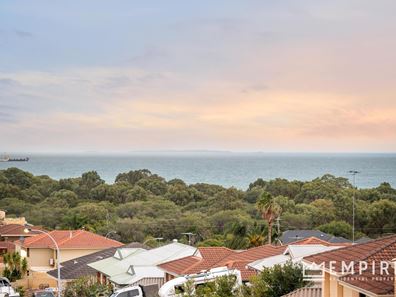 14 Nancy Way, Coogee WA 6166