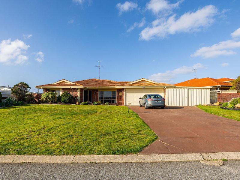 10 Quadrant Rise, Halls Head WA 6210