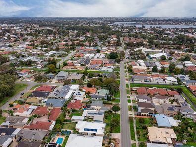 2 Jillian Street, Riverton WA 6148