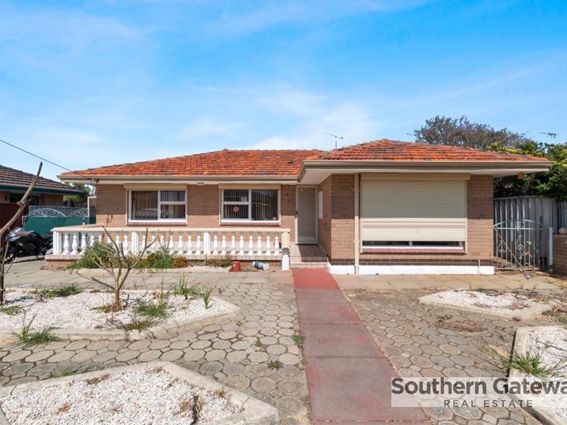 11 Hanlon Street, Hamilton Hill