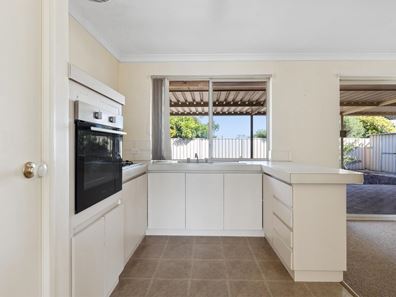 7 Duncraig Court, Cooloongup WA 6168