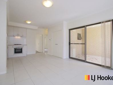 2/11 Redcliffe Street, East Cannington WA 6107