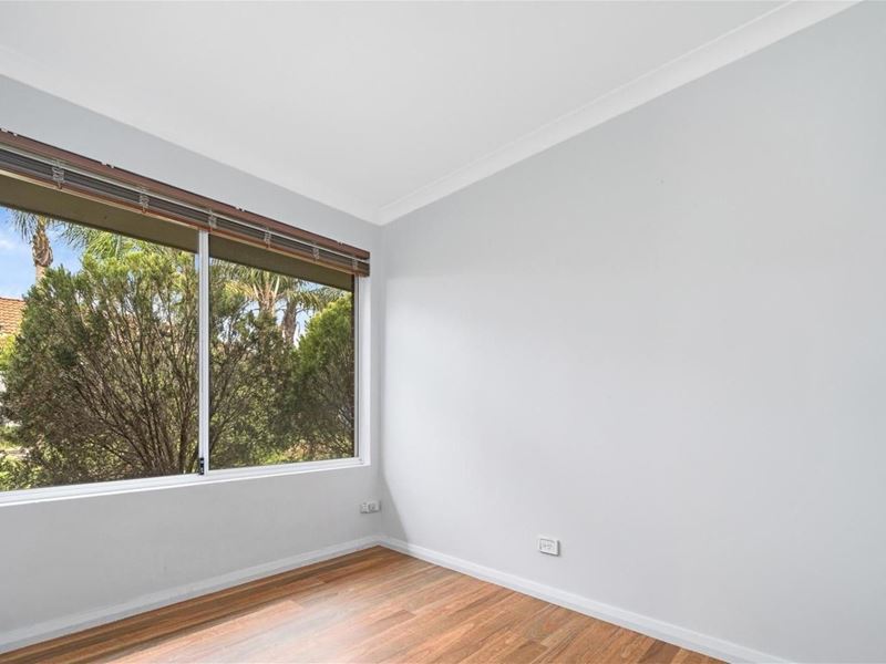 26 Waxflower Bend, Huntingdale WA 6110