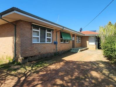 52 Phillip Street, Maddington WA 6109