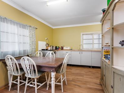 100 Woodward Street, Coolgardie WA 6429