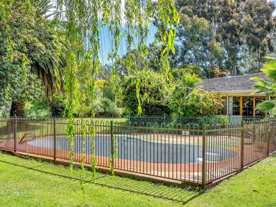 18 Bedingfeld Road, Pinjarra WA 6208