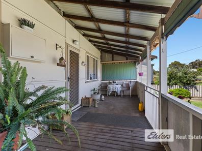 25 Simpson  Street, Collie WA 6225