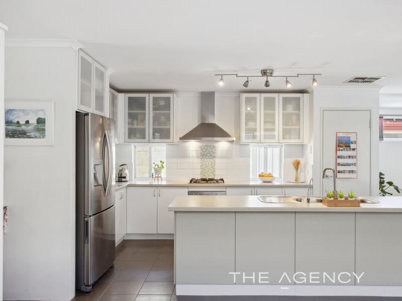 3 Tullawood Drive, Aveley