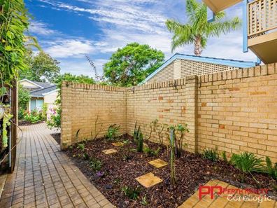 17/4 Johnson Road, Maylands WA 6051