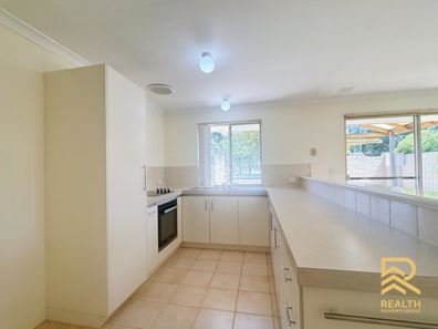 72A Parklands Square, Riverton WA 6148