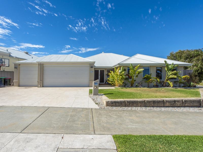 25 Three Bears Loop, Secret Harbour WA 6173