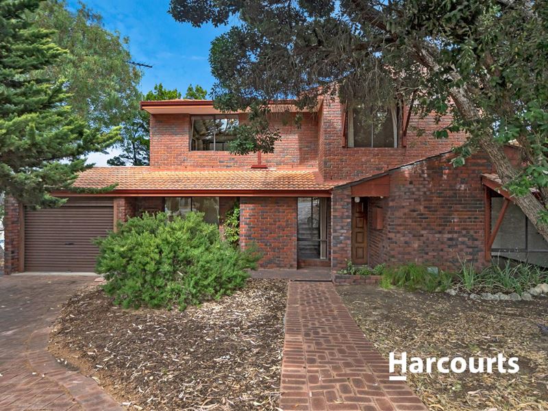 74 Dampier Avenue, Mullaloo WA 6027