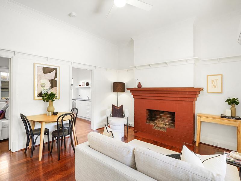 2/18 Knutsford Street, North Perth WA 6006