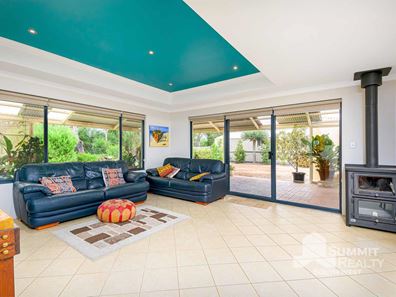 12 Grand Entrance, Australind WA 6233