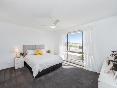 35 Bonnington Loop, Madora Bay WA 6210