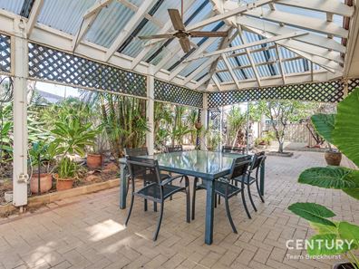 8 Roebuck Avenue, Canning Vale WA 6155
