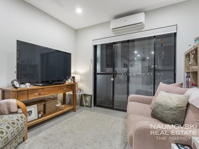 2/389 Daly Street, Cloverdale WA 6105