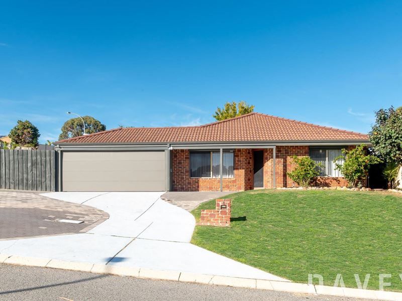 8 Loftia View, Clarkson