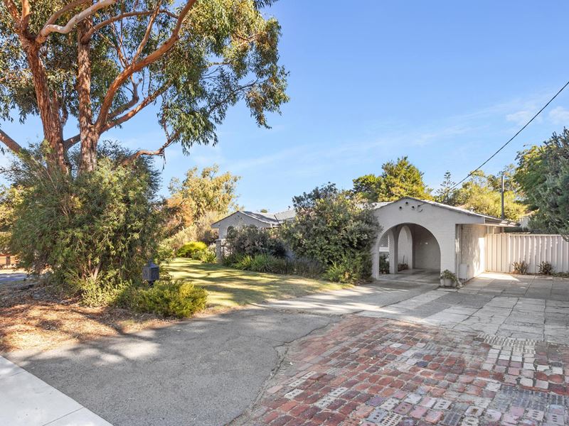 21 BATAVIA PLACE, Kallaroo WA 6025