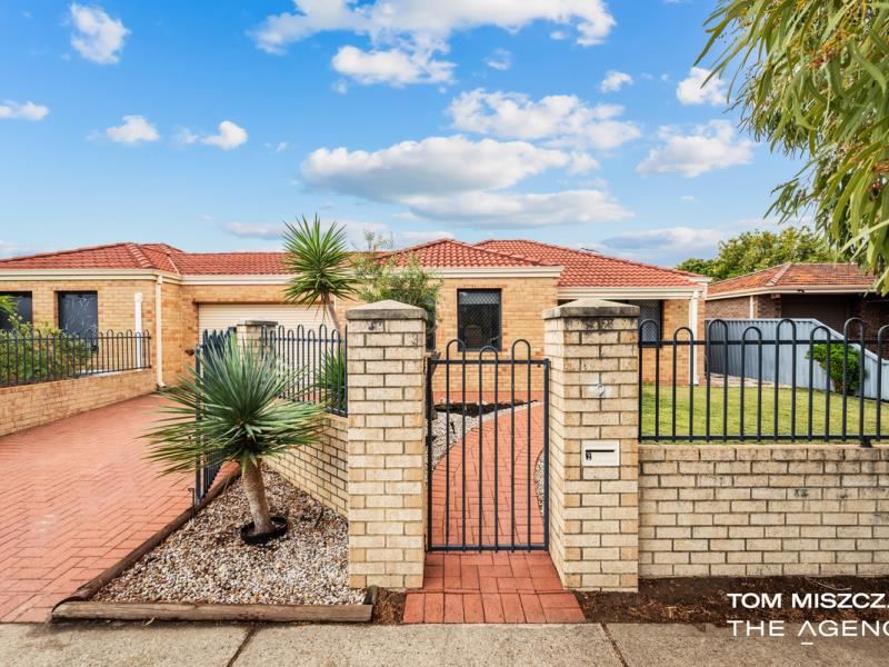 2/14 Stephen Street, Queens Park WA 6107