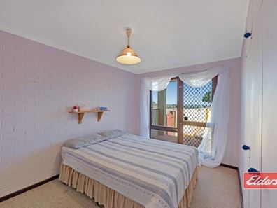 29 Hackett Road, Waggrakine WA 6530