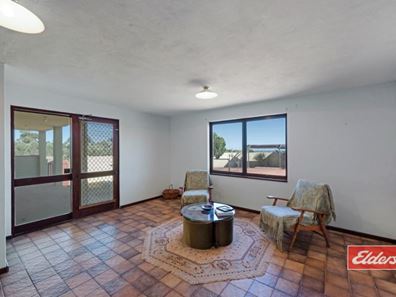 29 Hackett Road, Waggrakine WA 6530