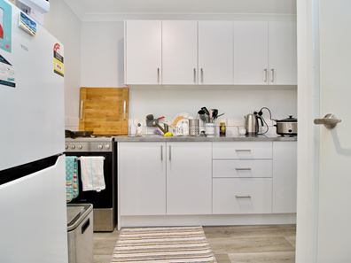 9/96 Simpson Avenue, Rockingham WA 6168