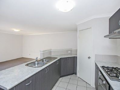 21 Jedburgh Loop, Sinagra WA 6065