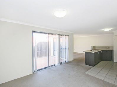 21 Jedburgh Loop, Sinagra WA 6065