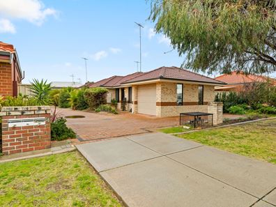 9/4 Binnar Court, Erskine WA 6210