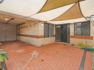 9/4 Binnar Court, Erskine WA 6210