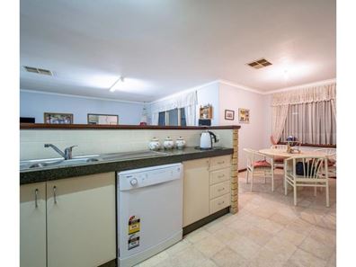 30 Lindsay Drive, Morley WA 6062