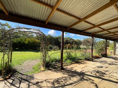 252 Ellenbrook Road, Bullsbrook WA 6084