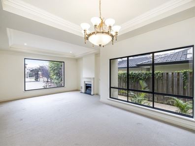 24 Viking Road, Dalkeith WA 6009