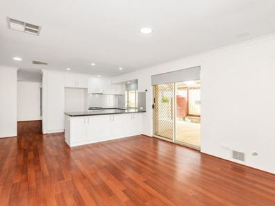 11B WEDGEWOOD GLADE, Gosnells WA 6110