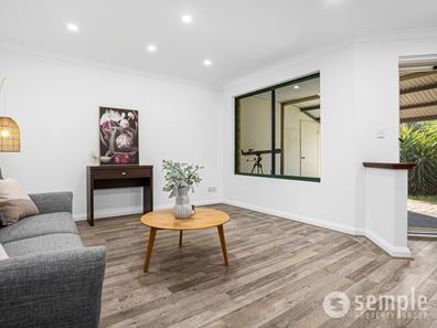 13 Pethick Close, Byford WA 6122