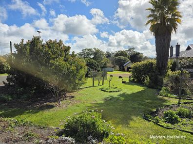 35 Langton Road, Mount Barker WA 6324