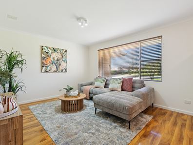 12 Cascade Close, Woodvale WA 6026