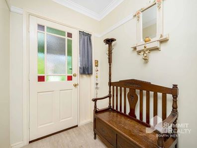 3 Lincoln Grove, College Grove WA 6230