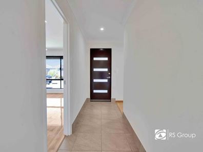 8 Montpellier Way, Piara Waters WA 6112
