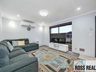 79 Bennett Street, Caversham WA 6055