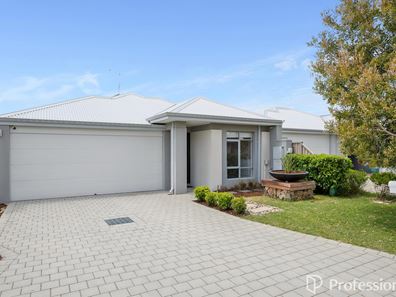 8 Brush Street, Hilbert WA 6112