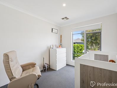 8 Brush Street, Hilbert WA 6112