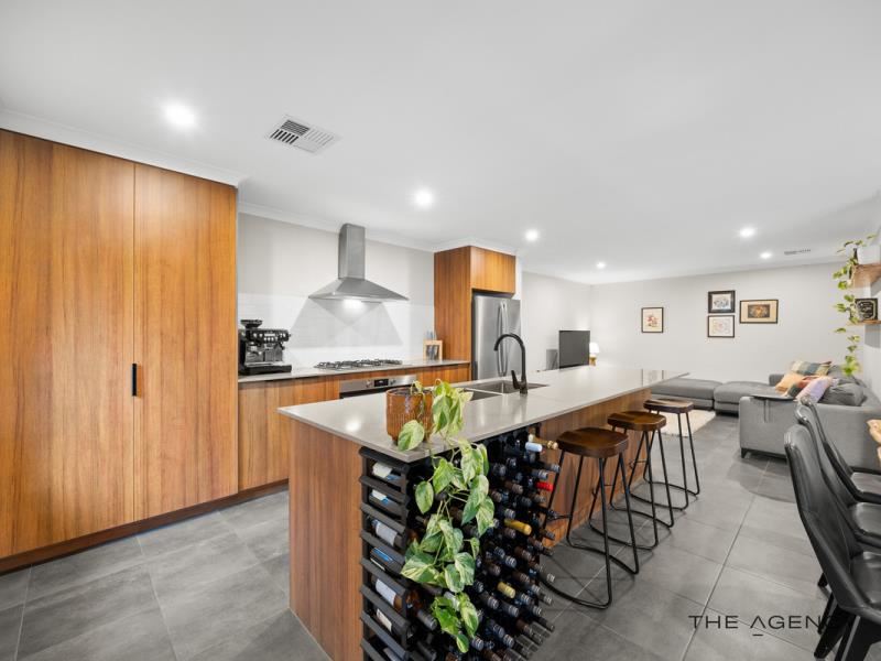 2/8 Butson Place, Redcliffe