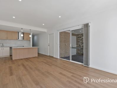 4/12 Astroloma Place, Koongamia WA 6056