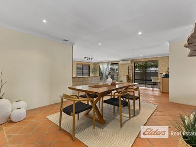 18 Christchurch Place, College Grove WA 6230