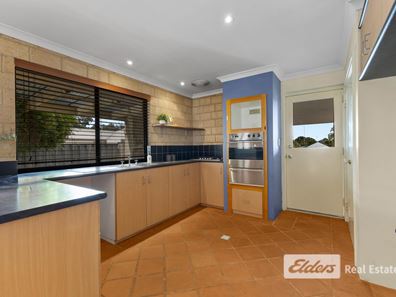 18 Christchurch Place, College Grove WA 6230