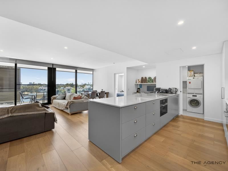 11/16 Marina Drive, Ascot