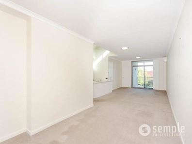 4/31 Malata Crescent, Success WA 6164